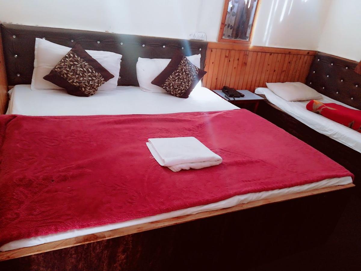 Goroomgo Luxury Stay Mall Road Nainital Εξωτερικό φωτογραφία