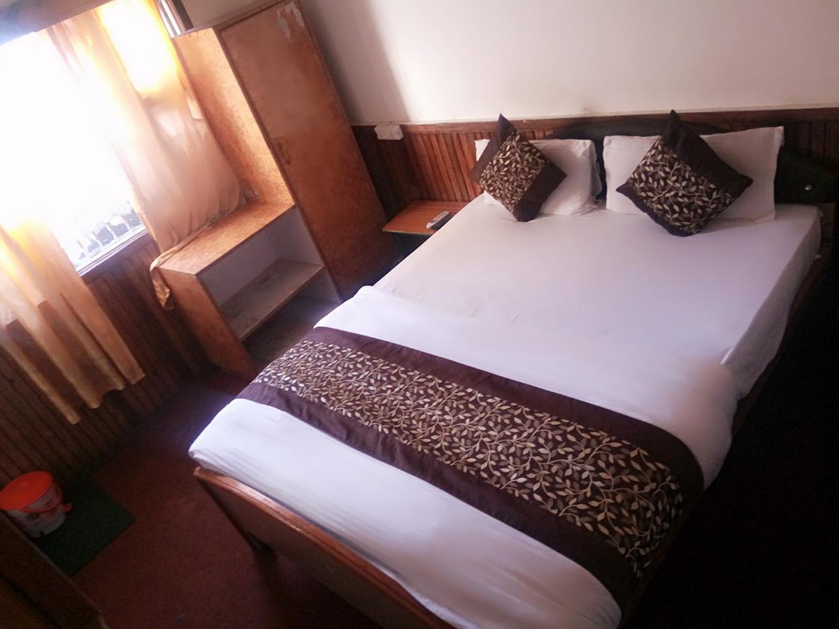 Goroomgo Luxury Stay Mall Road Nainital Εξωτερικό φωτογραφία